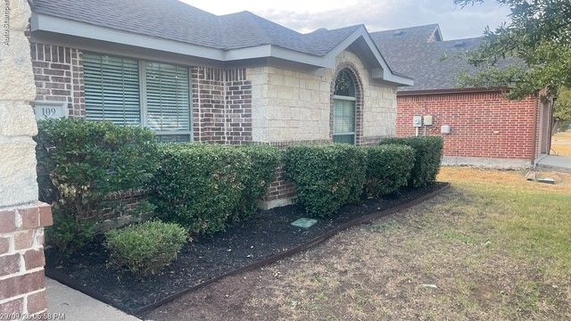 109 Atlantic Avenue, Waxahachie, TX 75165