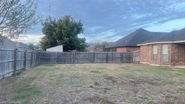 109 Atlantic Avenue, Waxahachie, TX 75165