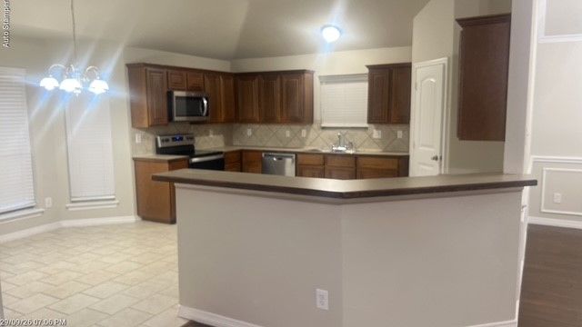 109 Atlantic Avenue, Waxahachie, TX 75165