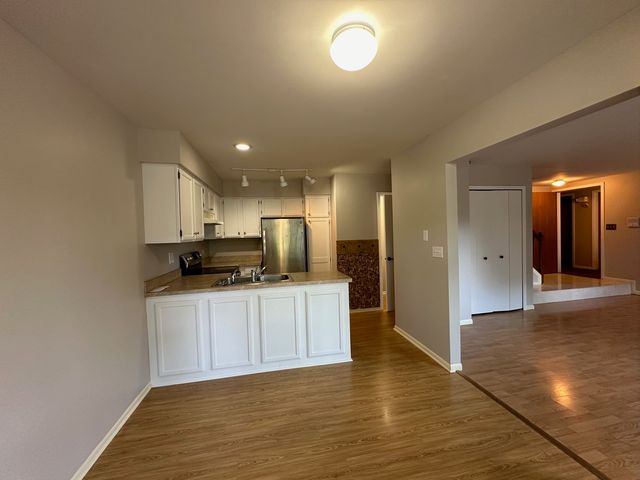 1486 W jefferson Avenue E, Naperville, IL 60540