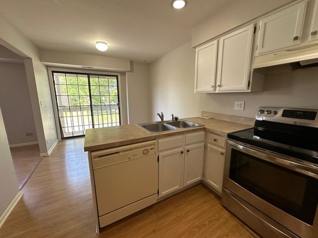 1486 W jefferson Avenue E, Naperville, IL 60540