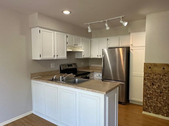 1486 W jefferson Avenue E, Naperville, IL 60540