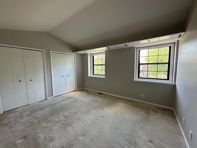 1486 W jefferson Avenue E, Naperville, IL 60540