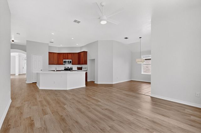 934 Sagebrush Trail, Duncanville, TX 75137