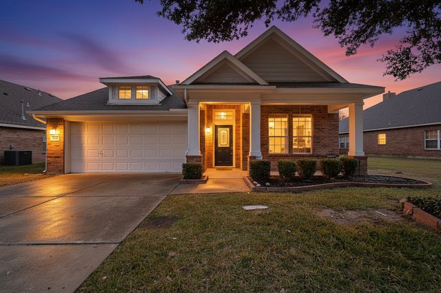 934 Sagebrush Trail, Duncanville, TX 75137