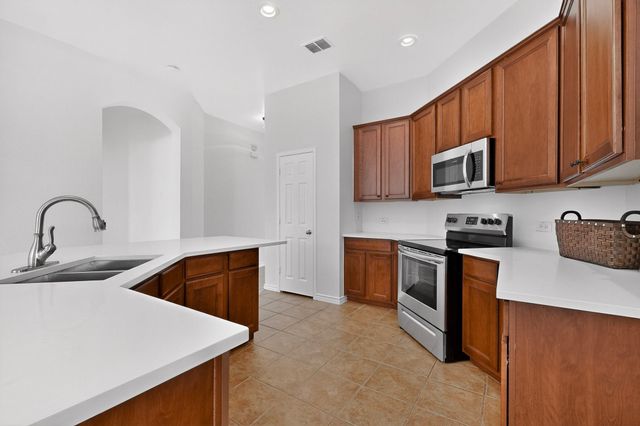 934 Sagebrush Trail, Duncanville, TX 75137