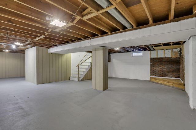 1752 S Hamilton Road, Columbus, OH 43227