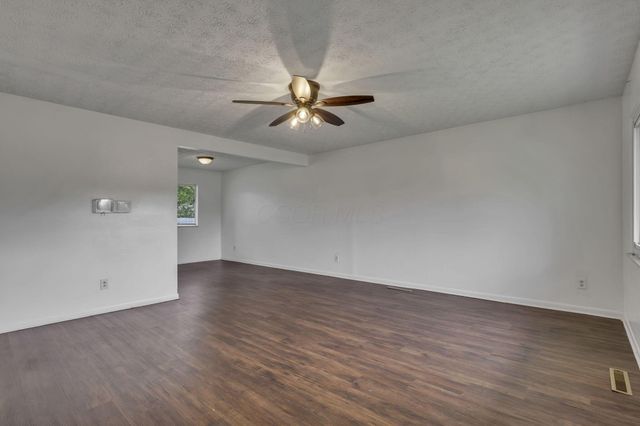 1752 S Hamilton Road, Columbus, OH 43227