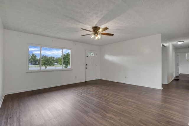 1752 S Hamilton Road, Columbus, OH 43227