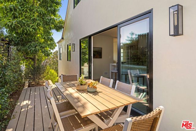 2536 Micheltorena Street, Los Angeles, CA 90039