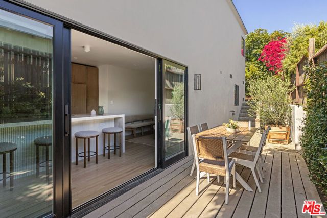 2536 Micheltorena Street, Los Angeles, CA 90039