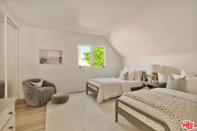 2536 Micheltorena Street, Los Angeles, CA 90039