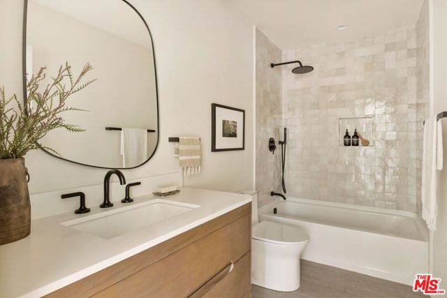 2536 Micheltorena Street, Los Angeles, CA 90039