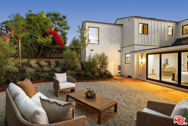 2536 Micheltorena Street, Los Angeles, CA 90039