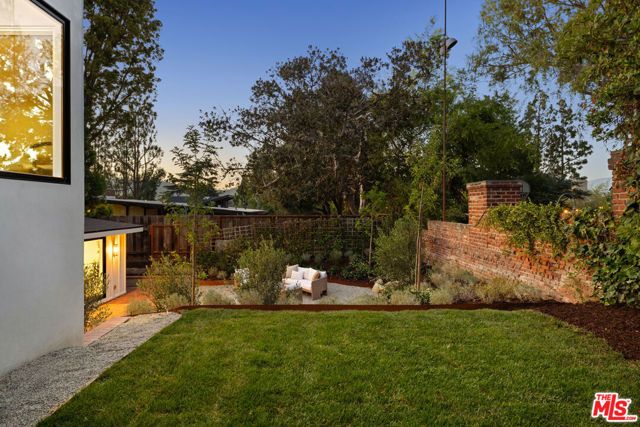 2536 Micheltorena Street, Los Angeles, CA 90039