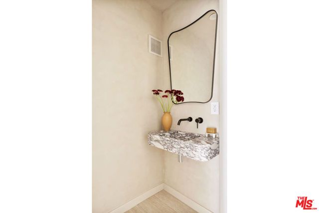 2536 Micheltorena Street, Los Angeles, CA 90039