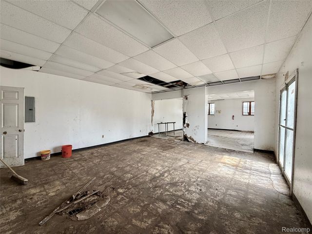 3100 E Davison Street, Hamtramck, MI 48212