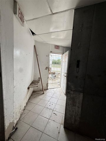 3100 E Davison Street, Hamtramck, MI 48212