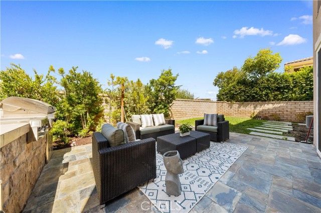 14 Snowberry, Lake Forest (el Toro), CA 92630