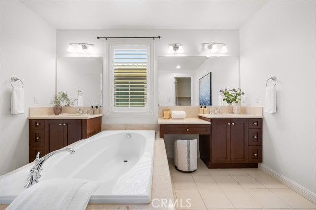 14 Snowberry, Lake Forest (el Toro), CA 92630