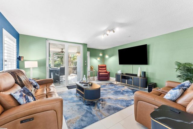 700 Kensington Place 700, Wilton Manors, FL 33305