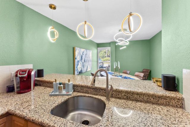 700 Kensington Place 700, Wilton Manors, FL 33305