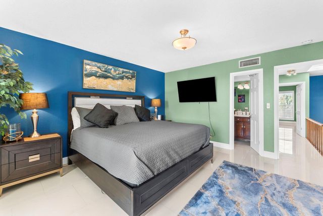 700 Kensington Place 700, Wilton Manors, FL 33305