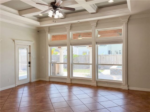 15285 Cartagena Ct, Corpus Christi, TX 78418