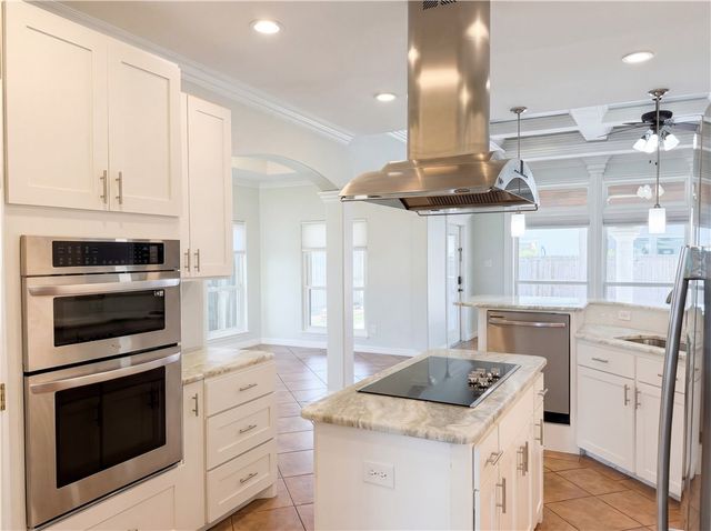 15285 Cartagena Ct, Corpus Christi, TX 78418
