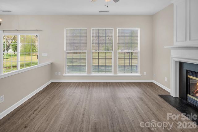 10219 Roundleaf Drive, Charlotte, NC 28213