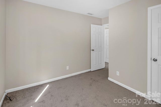 10219 Roundleaf Drive, Charlotte, NC 28213