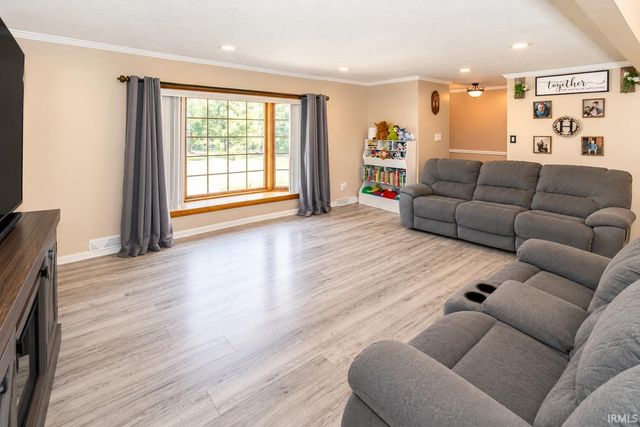 11911 Carol Heights Lane, Evansville, IN 47712