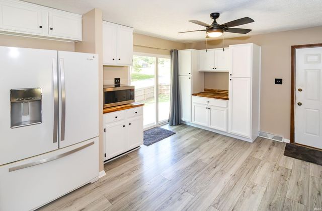 11911 Carol Heights Lane, Evansville, IN 47712