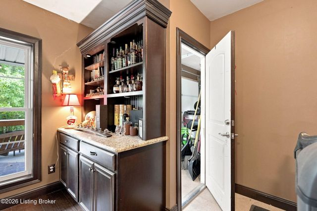 176 Prince Ct, Taylorsville, KY 40071