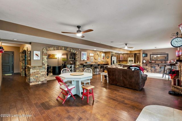 176 Prince Ct, Taylorsville, KY 40071