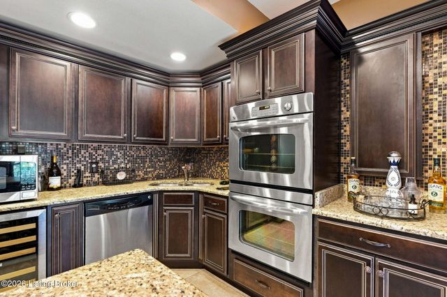 176 Prince Ct, Taylorsville, KY 40071
