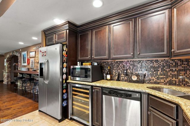 176 Prince Ct, Taylorsville, KY 40071