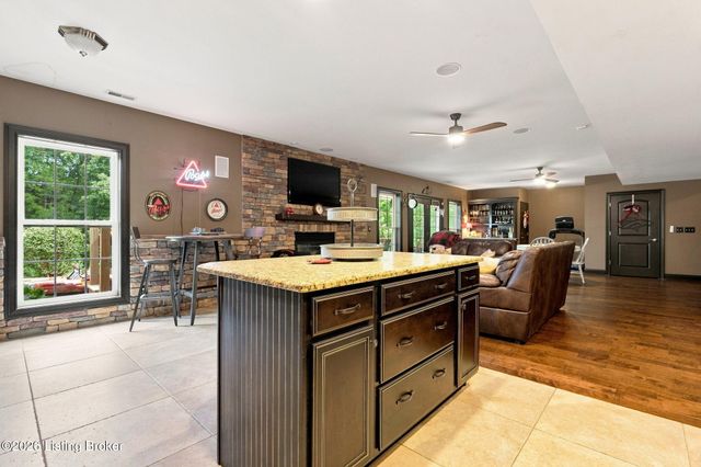 176 Prince Ct, Taylorsville, KY 40071