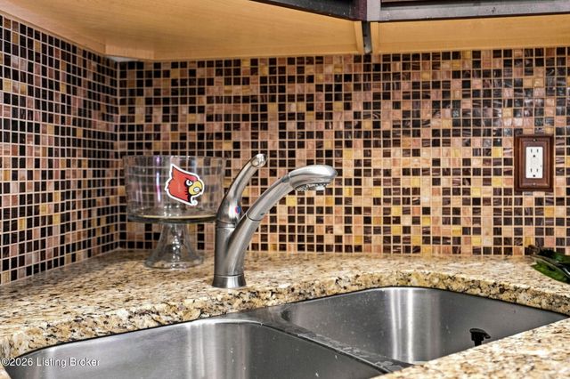 176 Prince Ct, Taylorsville, KY 40071