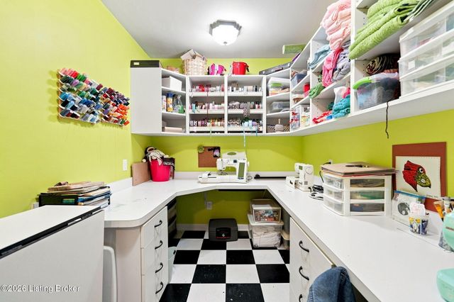 176 Prince Ct, Taylorsville, KY 40071