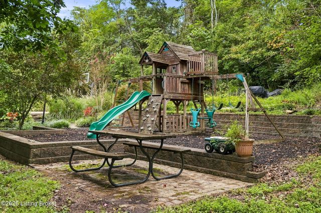 176 Prince Ct, Taylorsville, KY 40071