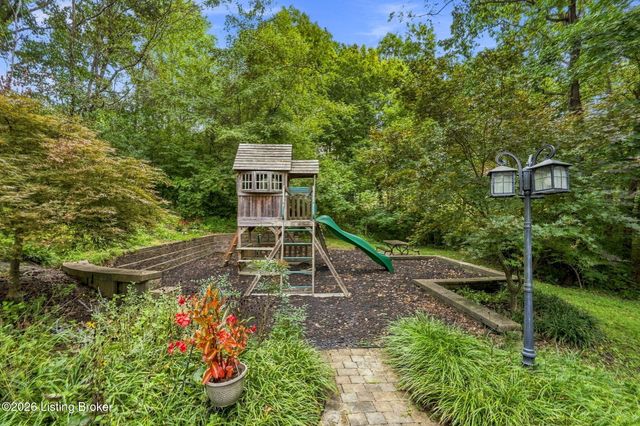 176 Prince Ct, Taylorsville, KY 40071
