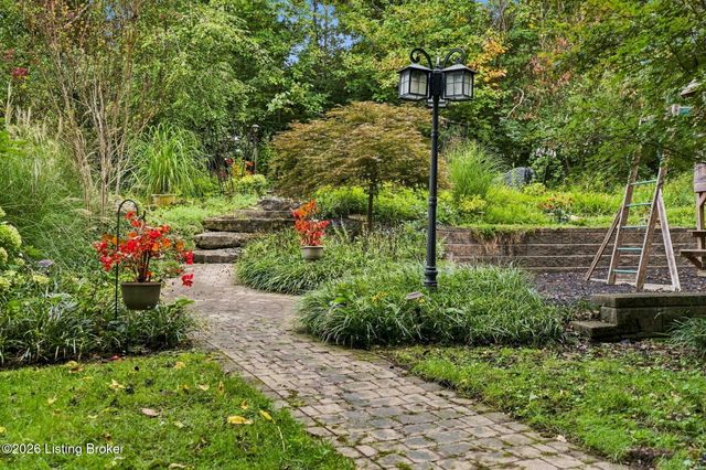 176 Prince Ct, Taylorsville, KY 40071