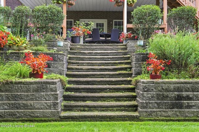 176 Prince Ct, Taylorsville, KY 40071
