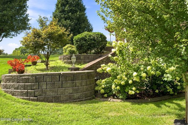 176 Prince Ct, Taylorsville, KY 40071