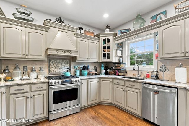 176 Prince Ct, Taylorsville, KY 40071