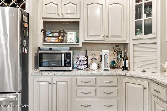 176 Prince Ct, Taylorsville, KY 40071