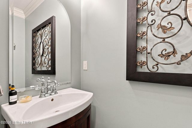 176 Prince Ct, Taylorsville, KY 40071