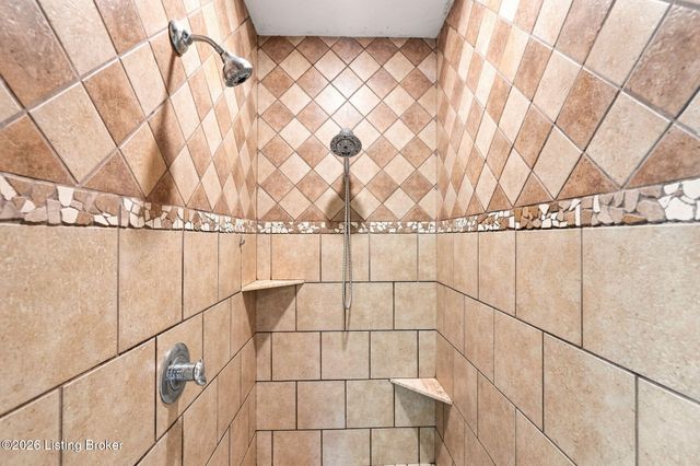 176 Prince Ct, Taylorsville, KY 40071