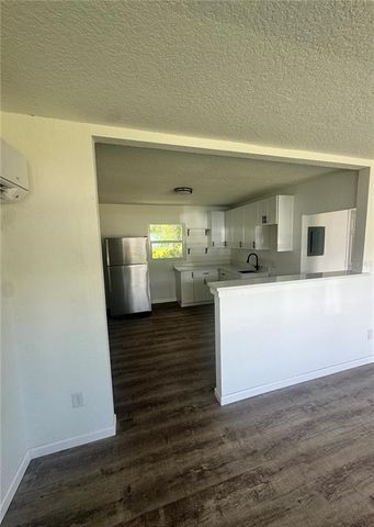 21828 VIRGINIA DRIVE, Astor, FL 32102